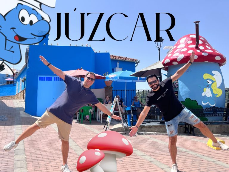 Trotamundos en Ruta en Júzcar, el Pueblo Pitufo